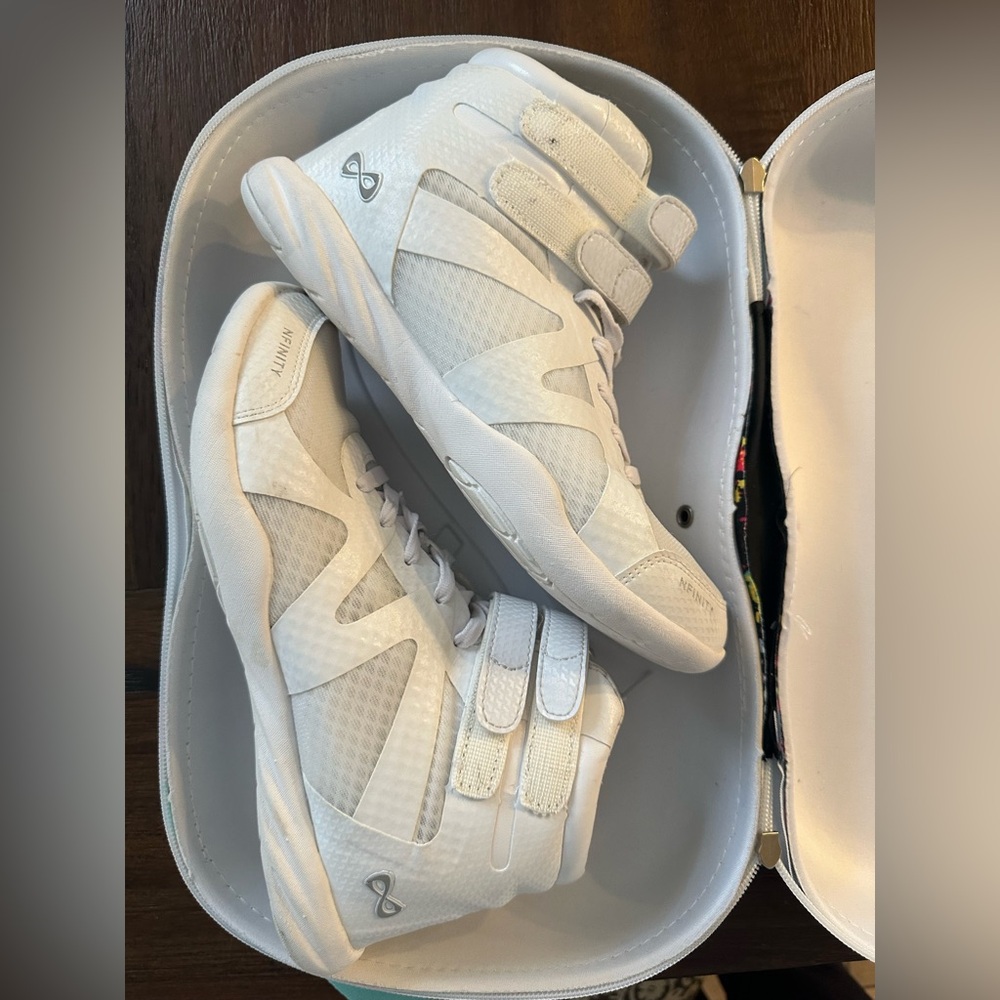 Nfinity Mid Top Beast